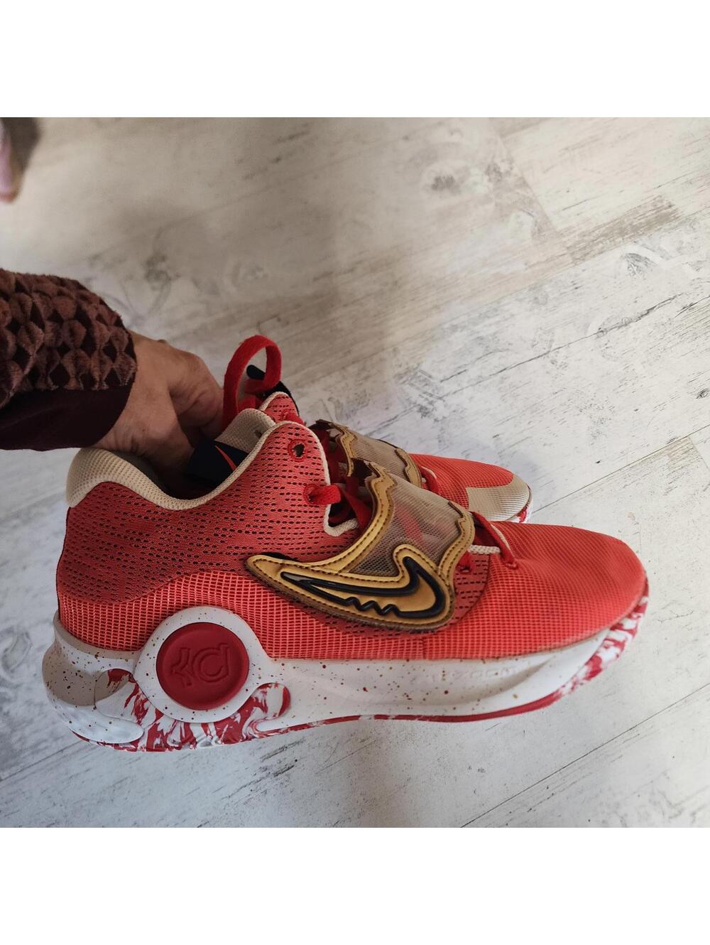Nike KD Trey 5 X "University Red Metallic Gold" Basketball Shoes – Men's 11.5